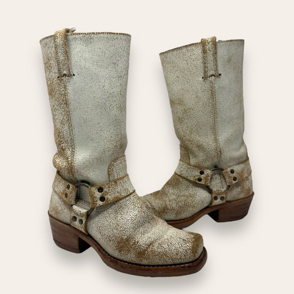 FRYE Harness 12R Leather Belted Western Moto Crackle White Square Toe 7 Women’s